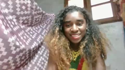 Snapshot of yolandrina05 chatting on September 14, 1:23 pm yolandrina05 online show from September 14, 1:23 pm