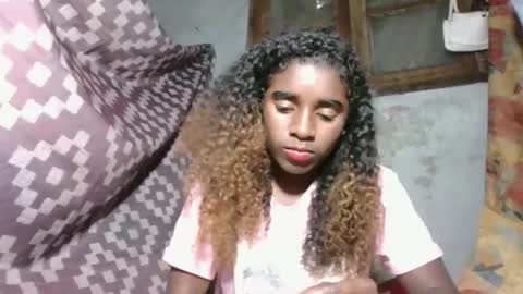 Snapshot of yolandrina05 chatting on September 18, 9:30 pm yolandrina05 online show from September 18, 9:30 pm