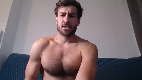 Yoooups online show from November 22, 2:15 pm