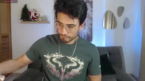 yoshy_man online show from December 31, 3:01 am