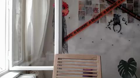 Snapshot of you_aurora chatting on October 9, 10:10 am Aurora online show from October 9, 10:10 am