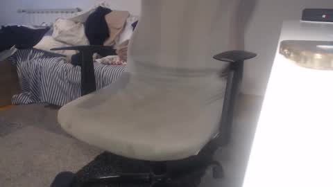 youandme1999 online show from March 27, 9:21 am