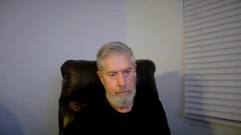 Snapshot of yougogirl_3 chatting on October 20, 4:06 am Colorado Guy Straight online show from October 20, 4:06 am