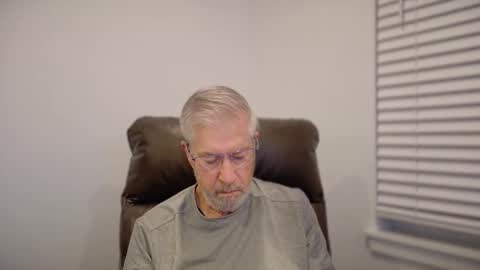 Colorado Guy Straight online show from November 20, 12:15 pm