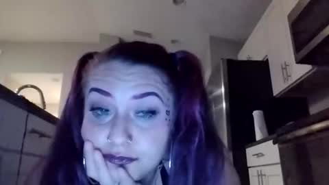 youlovesinns online show from May 15, 3:37 am