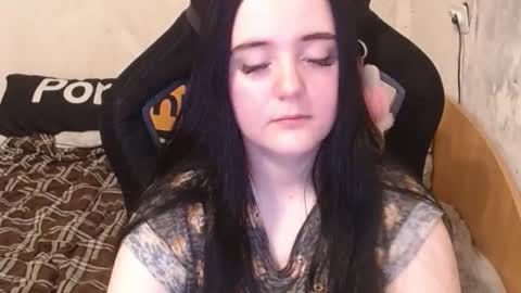 your_8a8y online show from November 13, 12:52 pm