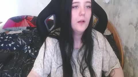 your_8a8y online show from May 8, 11:05 am