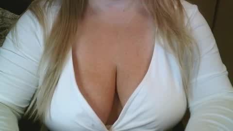 Maria Love online show from February 3, 6:22 am