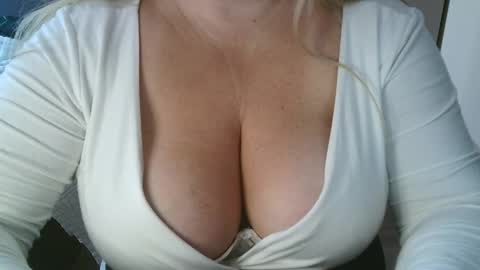 Maria Love online show from February 25, 8:51 am