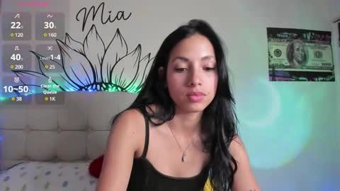 Snapshot of your_beck chatting on February 23, 10:53 pm mia3 online show from February 23, 10:53 pm