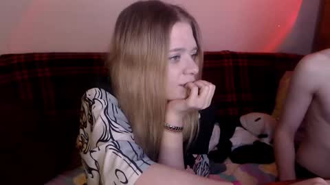 Snapshot of your_horny_friends chatting on February 14, 5:09 am Your Horny Friends online show from February 14, 5:09 am