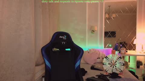 Snapshot of your_lazy_kitty chatting on December 1, 8:22 pm Karina online show from December 1, 8:22 pm