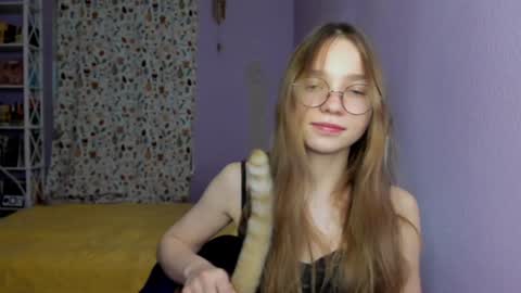 Snapshot of your_leslie chatting on February 1, 4:54 pm Leslie online show from February 1, 4:54 pm