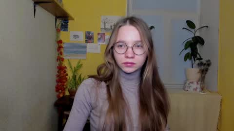 Snapshot of your_leslie chatting on December 8, 1:58 pm Leslie online show from December 8, 1:58 pm