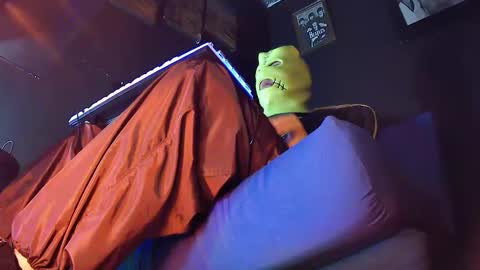 Snapshot of your_punishment chatting on December 30, 1:58 am Miss Sarah online show from December 30, 1:58 am