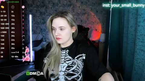 Molly online show from April 7, 4:47 am