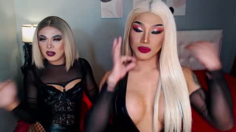 TRICXIEBELLE online show from November 13, 10:45 pm