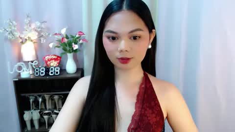 Snapshot of yourangelictransgirl chatting on September 12, 1:24 pm Hi its me Yna online show from September 12, 1:24 pm