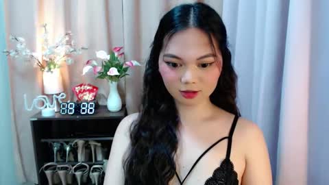 Snapshot of yourangelictransgirl chatting on September 22, 1:37 pm Hi its me Yna online show from September 22, 1:37 pm