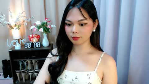 Snapshot of yourangelictransgirl chatting on October 9, 6:02 pm Hi its me Yna online show from October 9, 6:02 pm