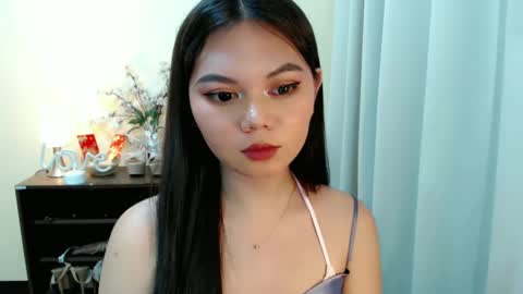 Snapshot of yourangelictransgirl chatting on February 19, 6:43 pm Hi its me Yna online show from February 19, 6:43 pm