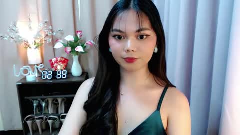 Snapshot of yourangelictransgirl chatting on October 1, 4:39 pm Hi its me Yna online show from October 1, 4:39 pm