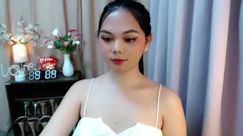 Snapshot of yourangelictransgirl chatting on September 18, 1:04 pm Hi its me Yna online show from September 18, 1:04 pm