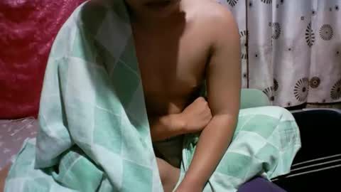 yourasian_lover29 online show from January 31, 11:46 pm