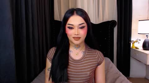 kim online show from December 19, 7:59 am