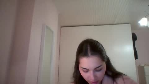 yourbella37 online show from May 4, 9:21 pm