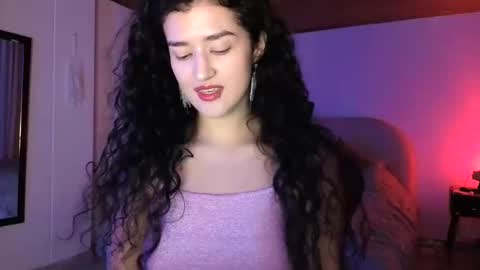 yourdreamgirl2025 online show from May 29, 11:58 pm