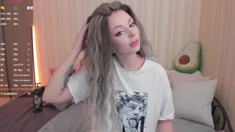 Snapshot of youreyesgazm chatting on February 8, 7:59 am Mary online show from February 8, 7:59 am