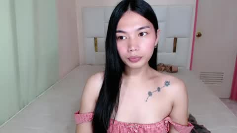 jenlie online show from July 14, 5:56 am