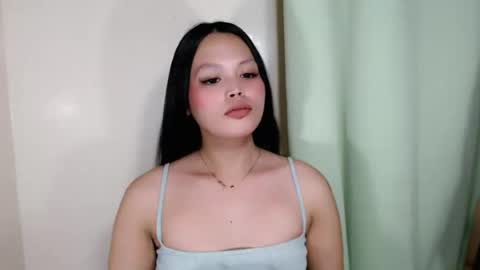 jenlie online show from July 19, 8:28 am