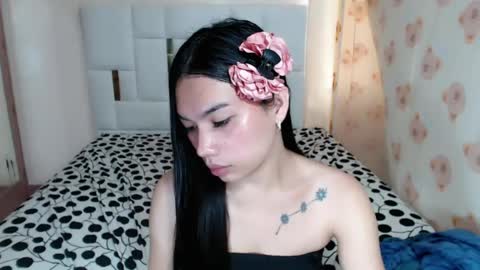 jenlie online show from August 2, 8:05 am