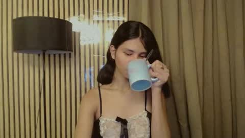 Vivian online show from November 6, 10:24 pm