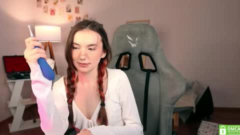 Chloe online show from November 20, 5:50 am