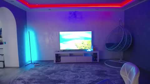 call meKira online show from February 28, 10:30 am