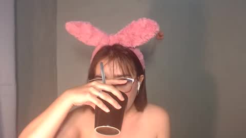 yourhotyash_ online show from April 22, 7:04 am