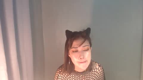 yourhotyash_ online show from May 5, 4:35 pm