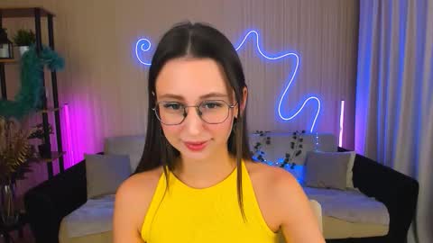 Snapshot of yourlovelystoryy chatting on September 26, 4:48 pm Vetta online show from September 26, 4:48 pm