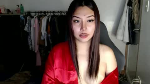 Snapshot of yourlovetifannyx chatting on February 27, 4:35 am tifanny online show from February 27, 4:35 am