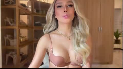 Pearl online show from November 24, 11:42 am