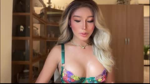 Pearl online show from January 7, 11:04 am