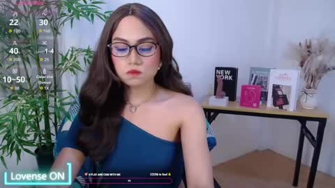poxy online show from June 19, 10:32 am