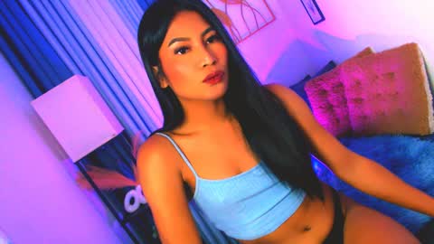 yourprettybella_ts online show from April 11, 7:45 am