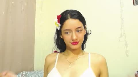 Snapshot of yoursexy18lover chatting on October 1, 6:34 am Lina and roberth online show from October 1, 6:34 am