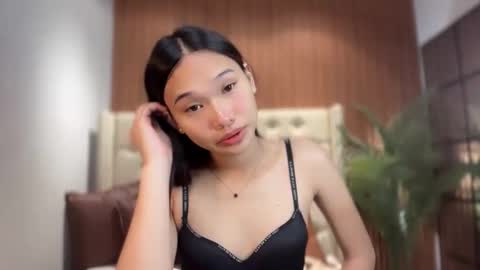 yoursluttyashxx online show from February 3, 5:39 pm