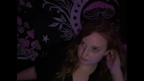 Snapshot of yourthickgingergoddess chatting on September 29, 5:39 am yourthickgingergoddess online show from September 29, 5:39 am