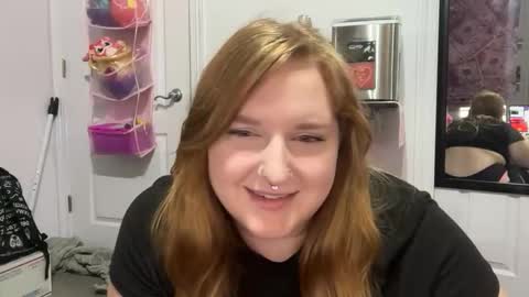 yourthickgingergoddess online show from November 3, 7:04 pm
